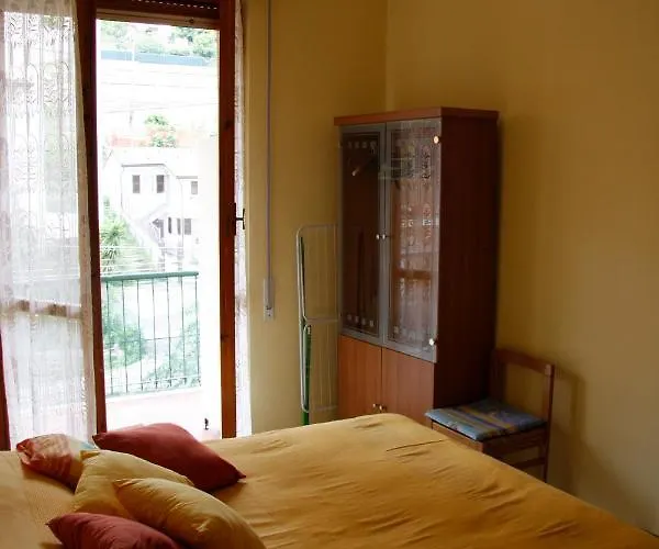 Interno 12 * ואראצה